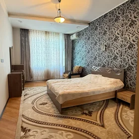 In Baku 100.0 m² apartment is for rent - Image 3