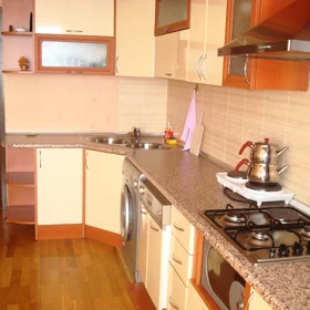 In Baku 120.0 m² apartment is for rent - Image 2