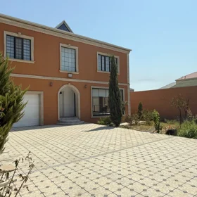 In Baku 300.0 m² house with 5.0 rooms is for sale - Image 2