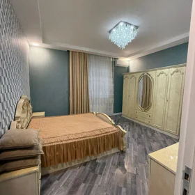 In Baku 300.0 m² house with 5.0 rooms is for sale - Image 4