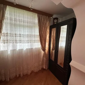 In Baku 70.0 m² apartment is for rent - Image 3