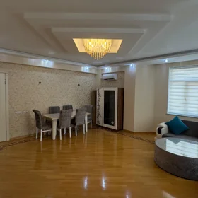 In Baku 135.0 m² apartment is for rent - Image 2