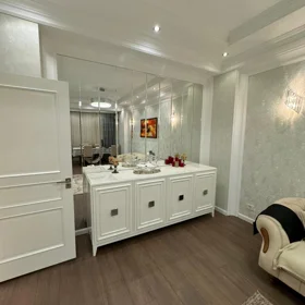 In Baku 90.0 m² apartment is for rent - Image 3