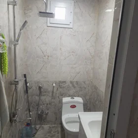 In Baku 70.0 m² house with 3.0 rooms is for rent - Изображение 2