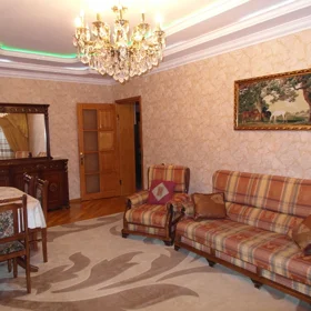 In Baku 150.0 m² apartment is for rent - Изображение 3