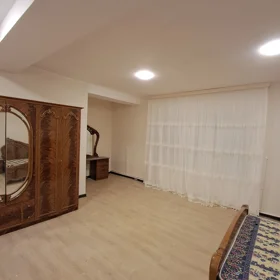 In Baku 120.0 m² house with 5.0 rooms is for rent - Image 2
