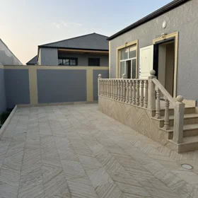 In Baku 90.0 m² house with 3.0 rooms is for sale - Image 3