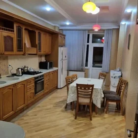 In Baku 70.0 m² apartment is for sale - Image 2
