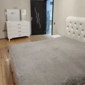 In Baku 70.0 m² apartment is for sale - Image 4