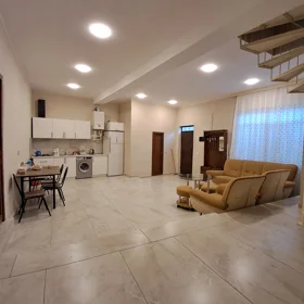 In Baku 120.0 m² house with 5.0 rooms is for rent - Image 4