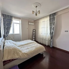 In Baku 118.0 m² apartment is for sale - Image 5