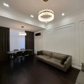 In Baku 154.0 m² apartment is for sale - Image 3