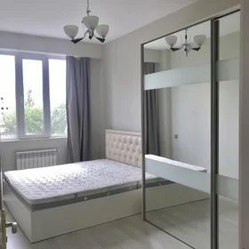Baku-da 90.0 m2 mənzil kirayə verilir - Şəkil 3