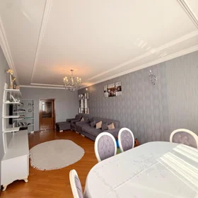 In Baku 98.0 m² apartment is for sale - Image 2