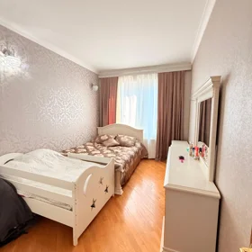 In Baku 98.0 m² apartment is for sale - Image 5