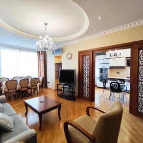 In Baku 100.0 m² apartment is for rent - Image 3