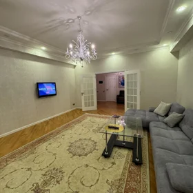 Baku-da 115.0 m2 mənzil kirayə verilir - Şəkil 3