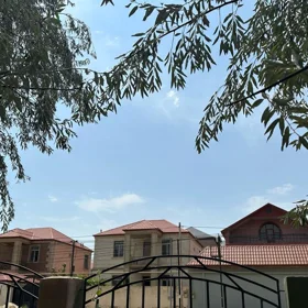 In Baku 200.0 m² house with 5.0 rooms is for sale - Image 4