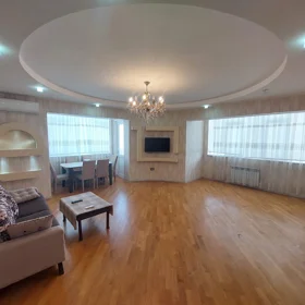In Baku 126.0 m² apartment is for rent - Image 2