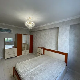 In Baku 73.0 m² apartment is for sale - Image 3