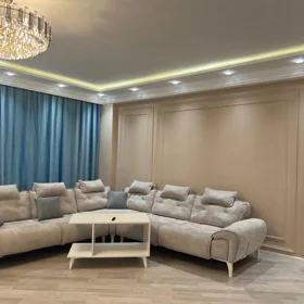 In Baku 220.0 m² apartment is for rent - Image 4