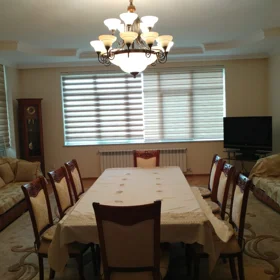 In Baku 200.0 m² apartment is for rent - Image 2