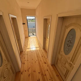 In Baku 90.0 m² house with 3.0 rooms is for sale - Image 5