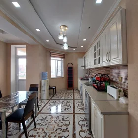 In Baku 156.0 m² apartment is for rent - Image 3