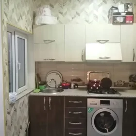 In Baku 90.0 m² apartment is for sale - Image 2