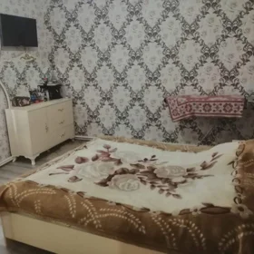 In Baku 90.0 m² apartment is for sale - Image 3