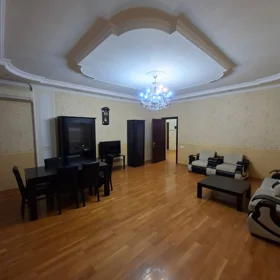 In Baku 150.0 m² apartment is for rent - Изображение 2