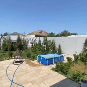 In Baku 240.0 m² house with 4.0 rooms is for sale - Image 4