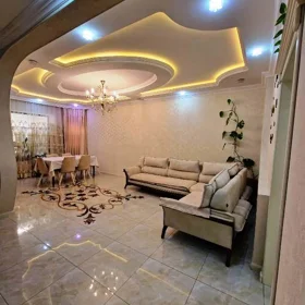 In Baku 200.0 m² house with 5.0 rooms is for sale - Изображение 2