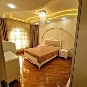 In Baku 200.0 m² house with 5.0 rooms is for sale - Изображение 3