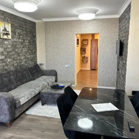 In Baku 70.0 m² apartment is for rent - Image 2