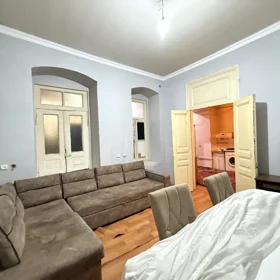 In Baku 60.0 m² apartment is for rent - Image 2