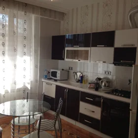Baku-da 90.0 m2 mənzil kirayə verilir - Şəkil 3