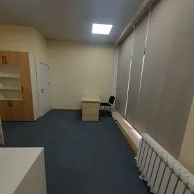 Baku-da 45.0 m2 ofis kirayə verilir - Şəkil 3