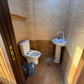 Baku-da 28.0 m2 ofis kirayə verilir - Şəkil 2