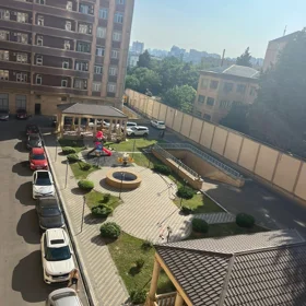 In Baku 131.0 m² apartment is for rent - Image 2