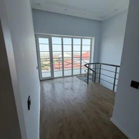 In Baku 170.0 m² house with 4.0 rooms is for sale - Image 3