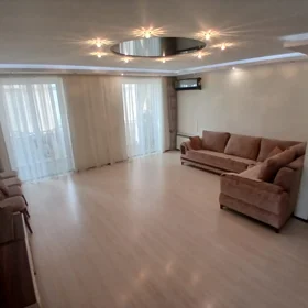 In Baku 100.0 m² apartment is for sale - Image 2