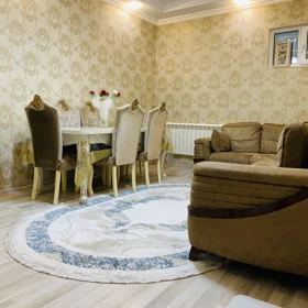 In Baku 200.0 m² house with 6.0 rooms is for sale - Image 3