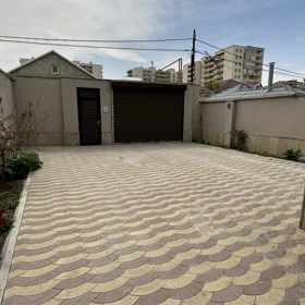 In Baku 160.0 m² house with 3.0 rooms is for sale - Image 2