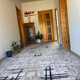 In Sumgayit 80.0 m² house with 3.0 rooms is for rent