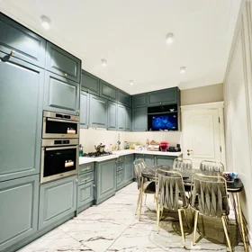 In Baku 134.0 m² apartment is for sale - Image 3