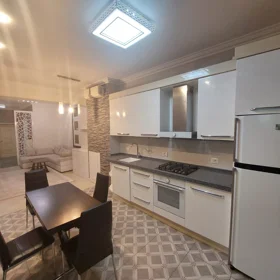 In Baku 79.0 m² apartment is for rent - Image 2