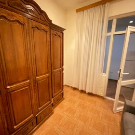 In Baku 70.0 m² house with 3.0 rooms is for rent - Image 3
