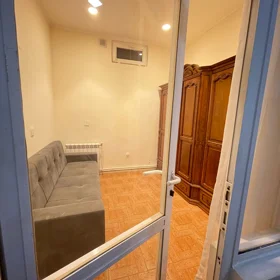 In Baku 70.0 m² house with 3.0 rooms is for rent - Image 5