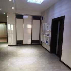 In Baku 210.0 m² apartment is for sale - Image 3
